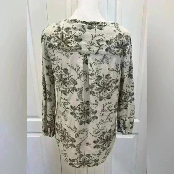 ✨Hinge size small tunic white and green tie front - Picture 2 of 7